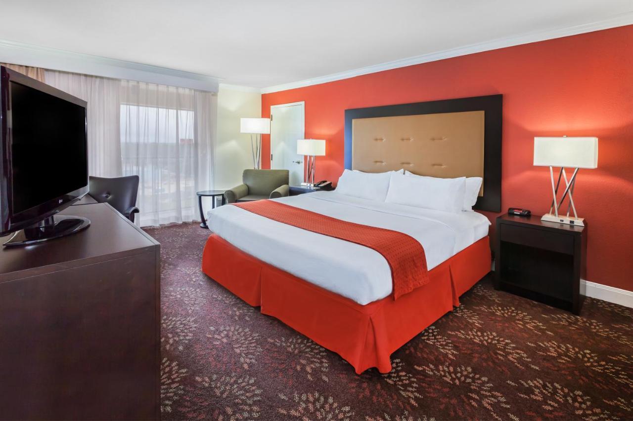 Holiday Inn Tyler - Conference Center By Ihg Εξωτερικό φωτογραφία