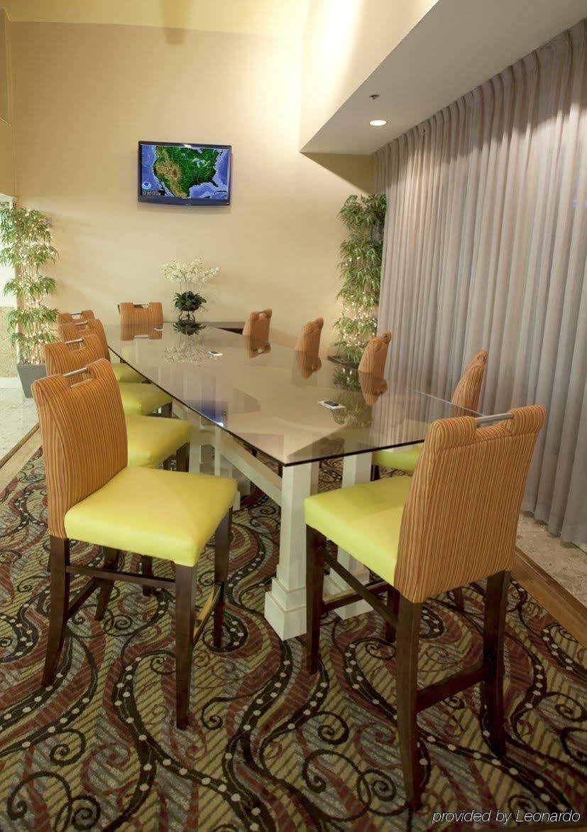 Holiday Inn Tyler - Conference Center By Ihg Εξωτερικό φωτογραφία